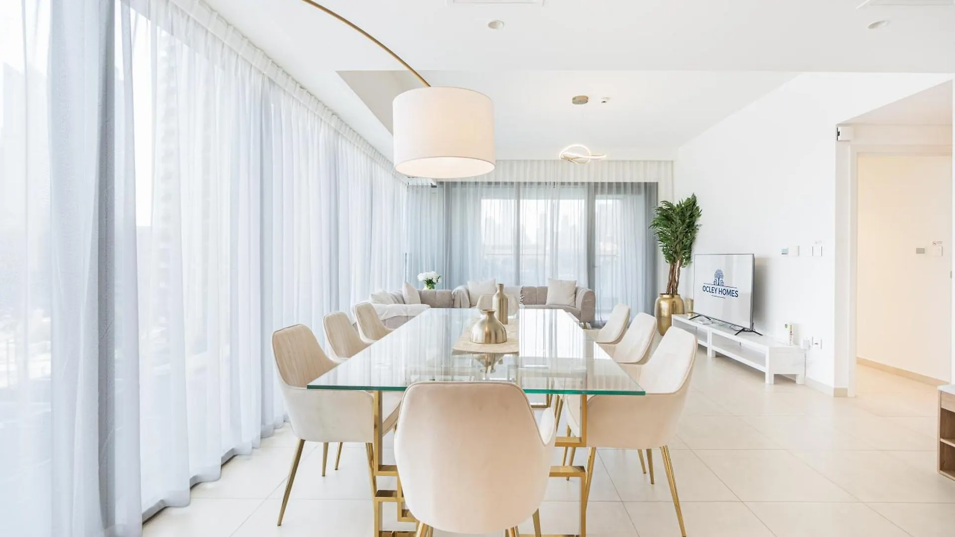 Apartment Beautiful Home With Full Burj View In Downtown Dubai