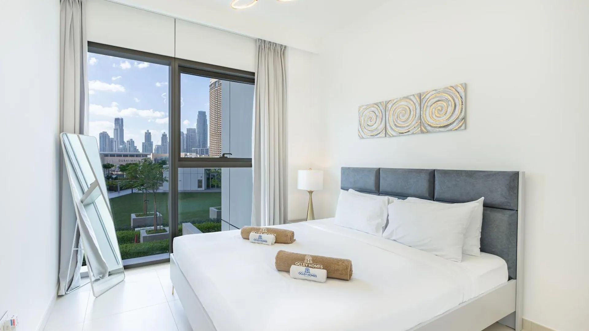 Beautiful Home With Full Burj View In Downtown Dubai United Arab Emirates