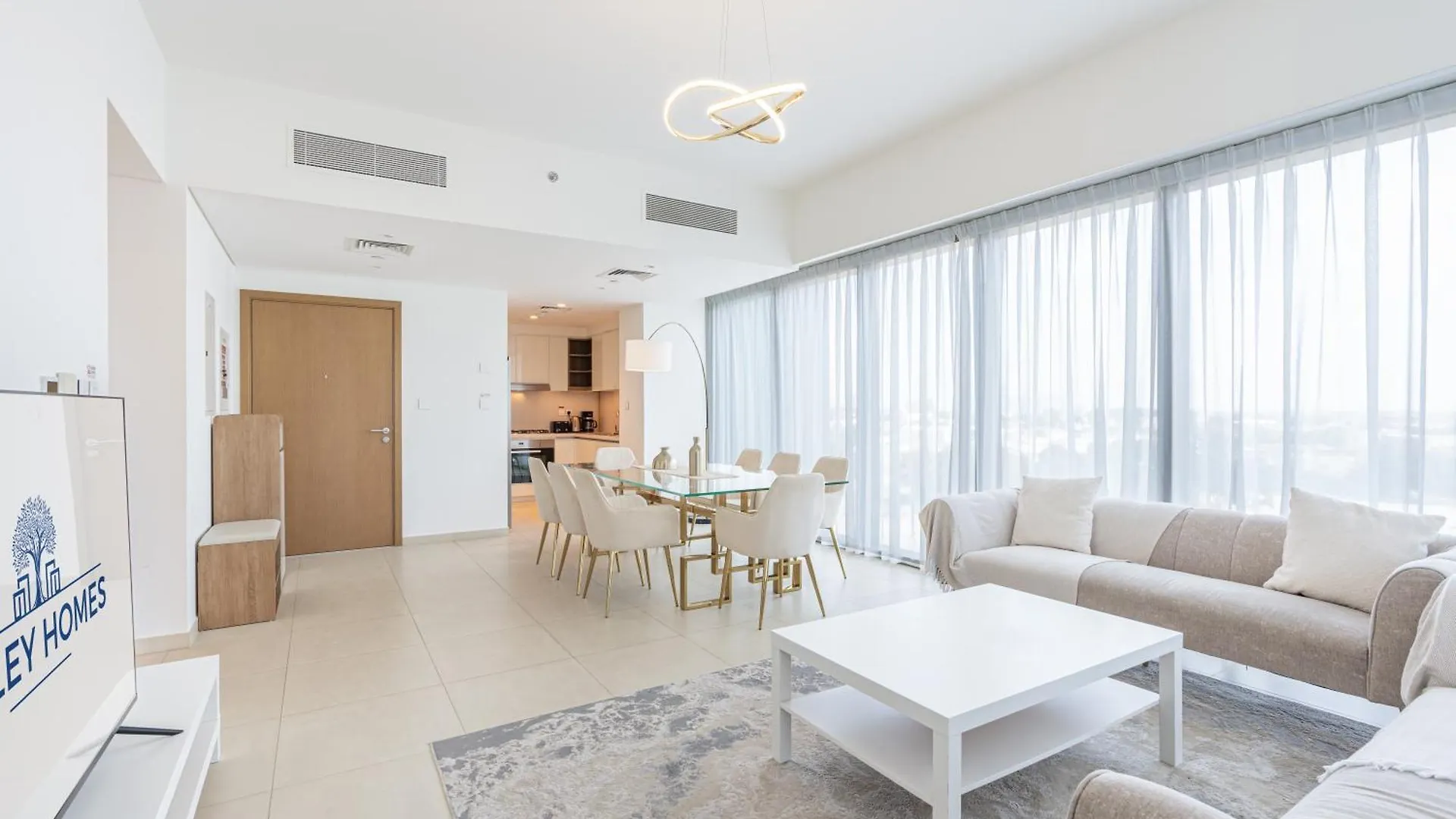 Beautiful Home With Full Burj View In Downtown Dubai